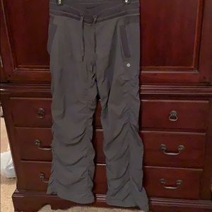 Lululemon lined studio II pants EUC size 6